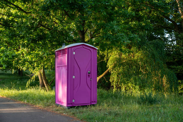 Best Porta potty rental near me  in Flora, MS